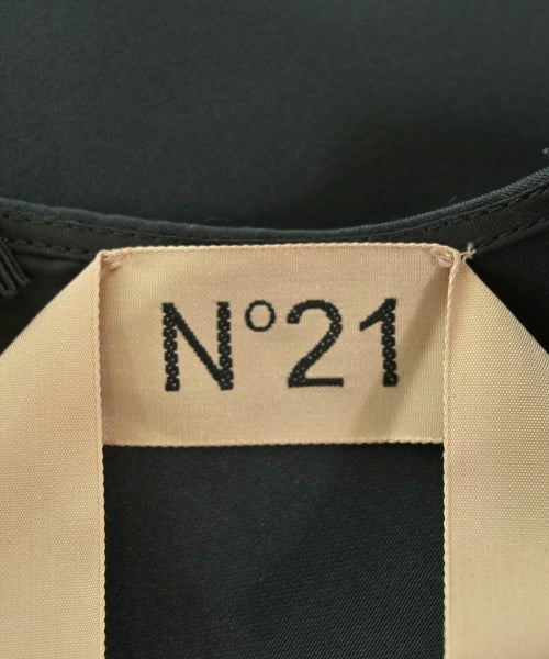 Nﾟ 21 เสื้อสตรี