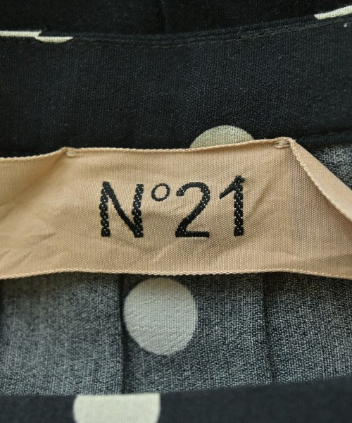Nﾟ 21 กระโปรงสั้น