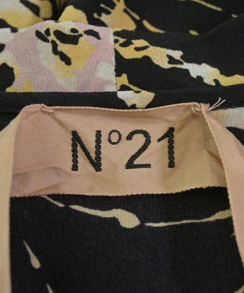 Nﾟ 21 เสื้อสตรี
