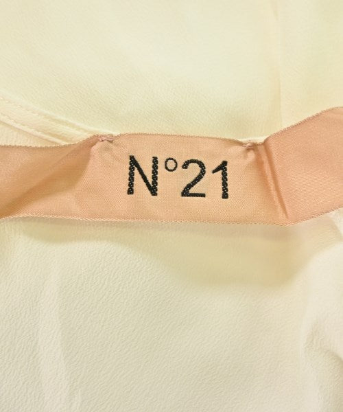 Nﾟ 21 เสื้อสตรี