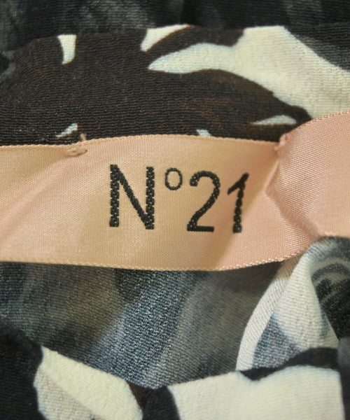Nﾟ 21 ชุดเดรส