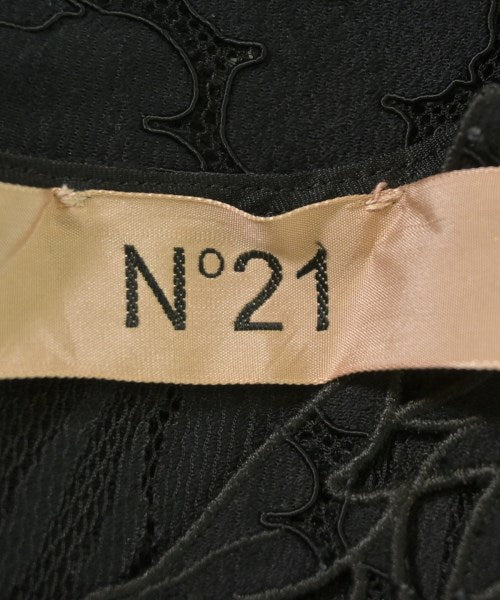 Nﾟ 21 เสื้อสตรี