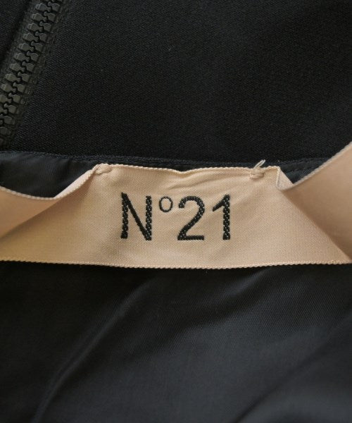 Nﾟ 21 ชุดเดรส