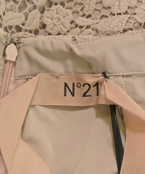 Nﾟ 21 กระโปรงสั้น