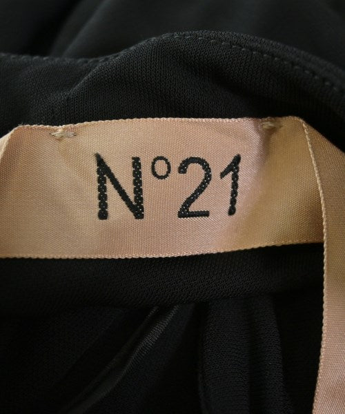 Nﾟ 21 ชุดเดรส