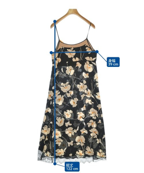 Nﾟ 21 ชุดเดรส