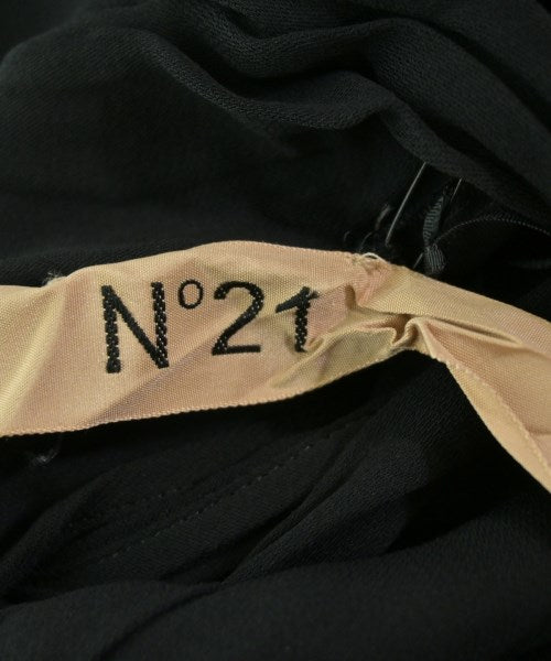 Nﾟ 21 ชุดเดรส
