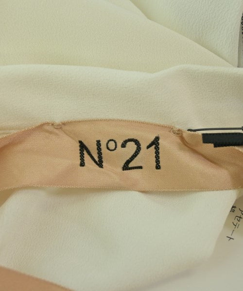 Nﾟ 21 เสื้อสตรี