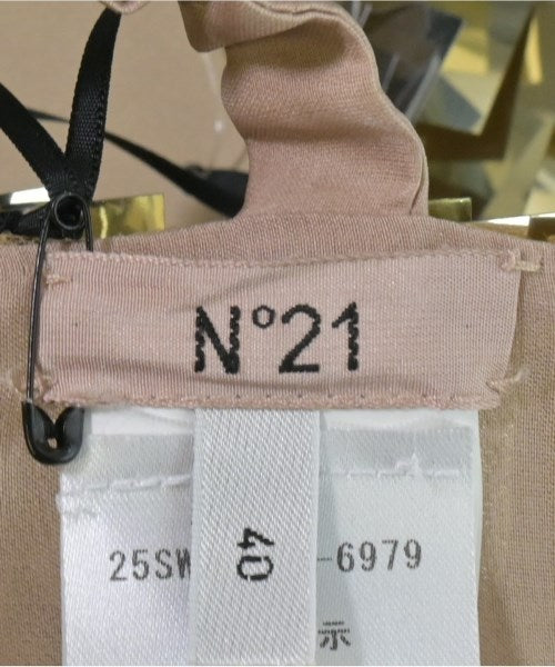 Nﾟ 21 เสื้อสตรี