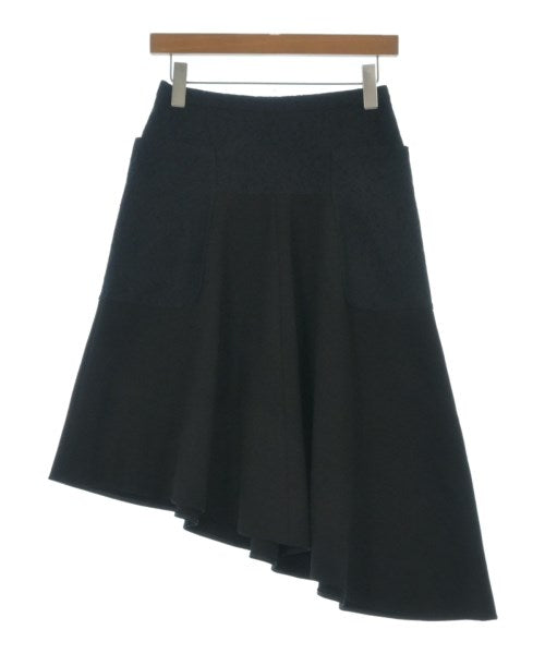 Nﾟ 21 กระโปรงยาวถึงเข่า