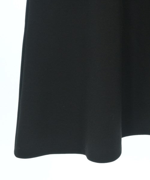 Nﾟ 21 กระโปรงยาวถึงเข่า