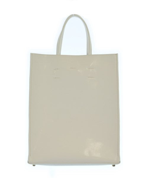 Nﾟ 21 กระเป๋าถือขนาดใหญ่