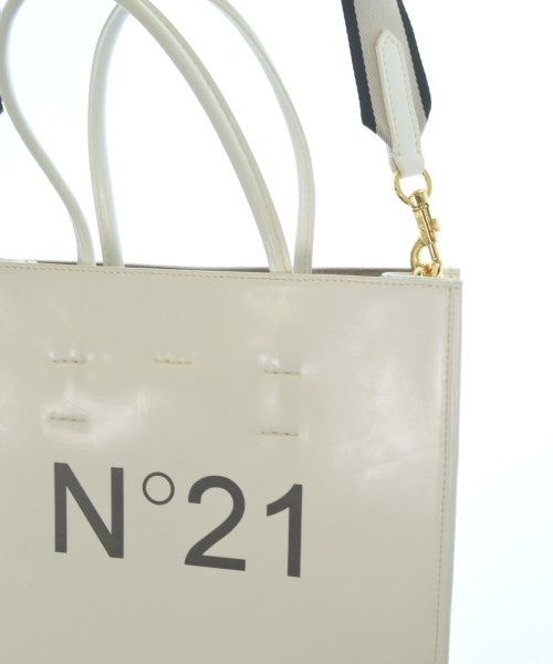 Nﾟ 21 กระเป๋าถือขนาดใหญ่