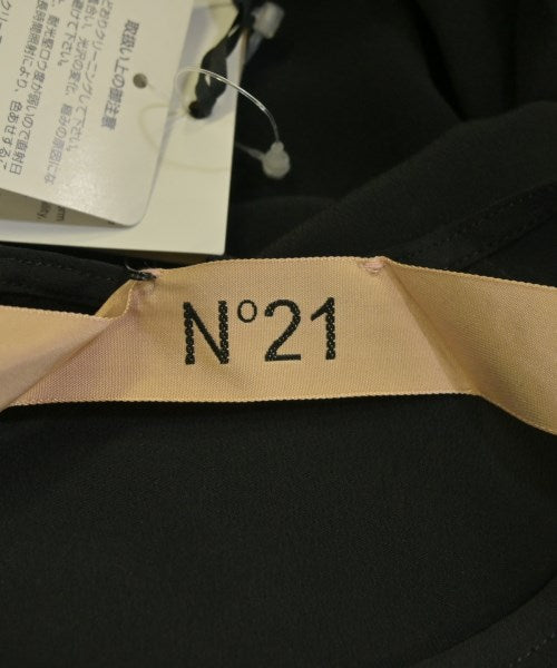 Nﾟ 21 เสื้อสตรี