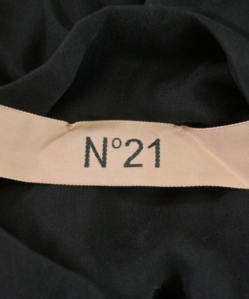 Nﾟ 21 เสื้อสตรี