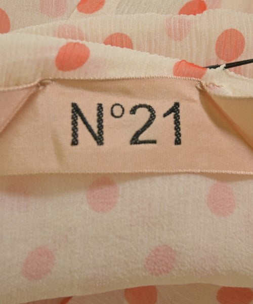 Nﾟ 21 เสื้อสตรี