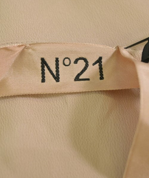 Nﾟ 21 เสื้อสตรี