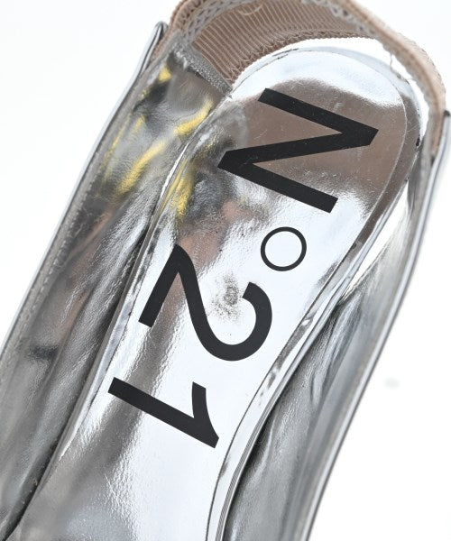 Nﾟ 21 รองเท้าส้นสูง