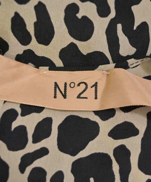 Nﾟ 21 ชุดเดรส