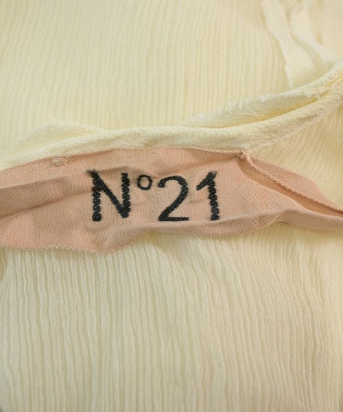 Nﾟ 21 เสื้อสตรี