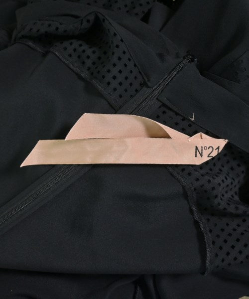 Nﾟ 21 ชุดเดรส