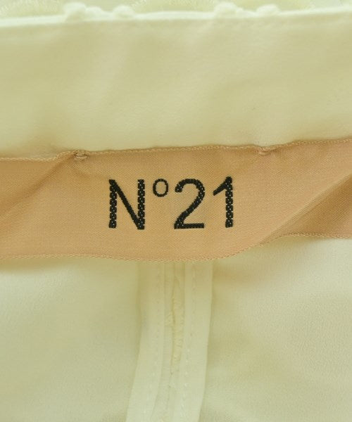 Nﾟ 21 กระโปรงยาวถึงเข่า