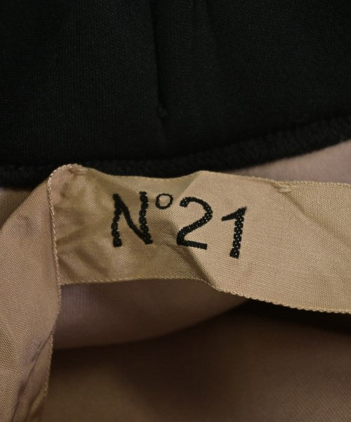 Nﾟ 21 กระโปรงสั้น