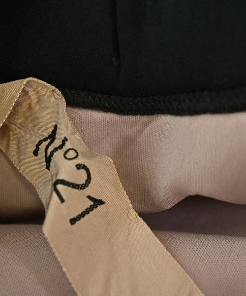 Nﾟ 21 กระโปรงสั้น