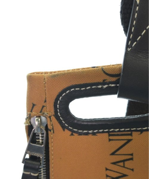 JW Anderson กระเป๋าสะพาย