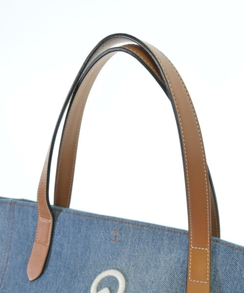 JW Anderson กระเป๋าถือขนาดใหญ่