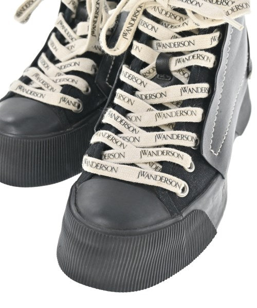 JW Anderson รองเท้าผ้าใบ