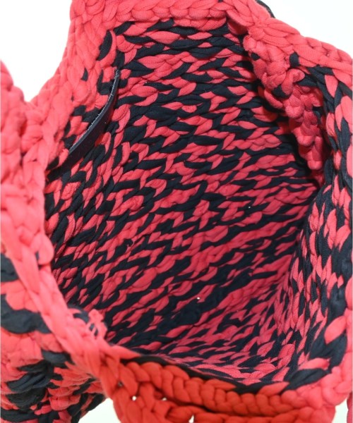 JW Anderson กระเป๋าถือขนาดใหญ่