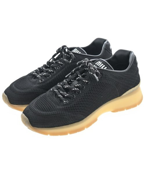 Miu Miu รองเท้าผ้าใบ