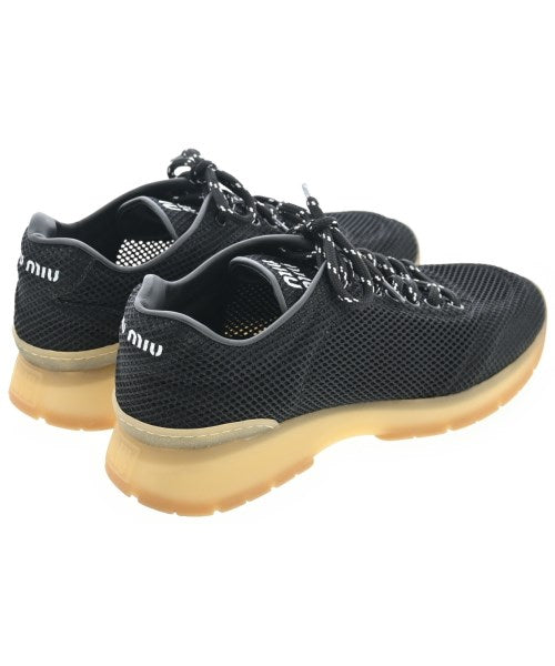 Miu Miu รองเท้าผ้าใบ