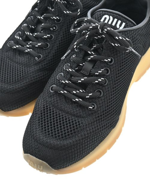 Miu Miu รองเท้าผ้าใบ