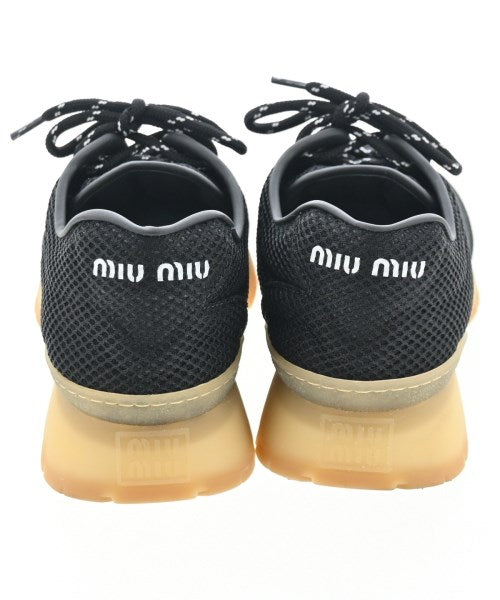 Miu Miu รองเท้าผ้าใบ