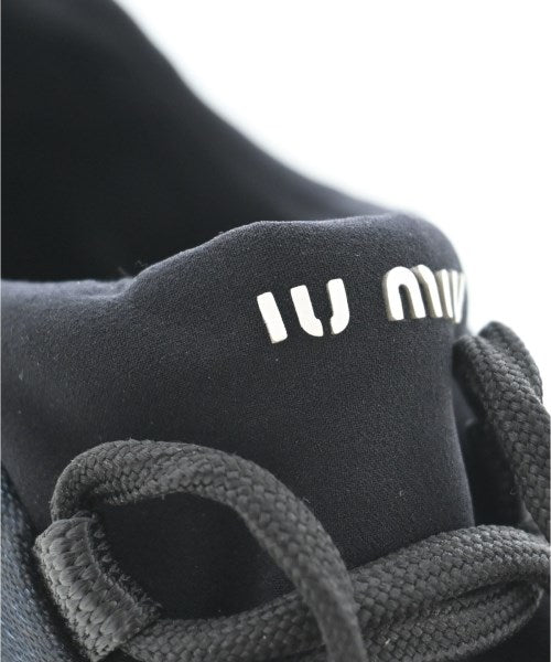 Miu Miu รองเท้าผ้าใบ