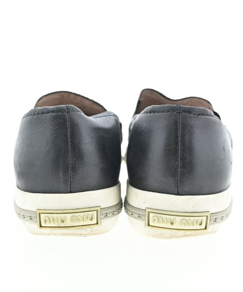 Miu Miu รองเท้าผ้าใบ