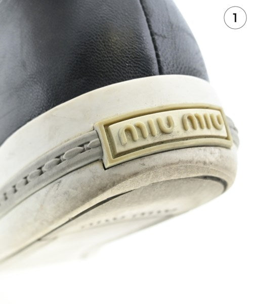 Miu Miu รองเท้าผ้าใบ