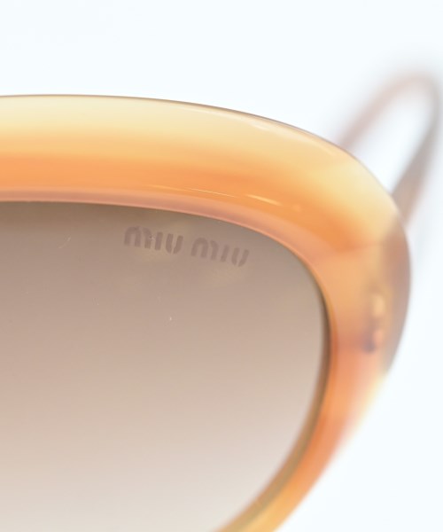 Miu Miu แว่นกันแดด