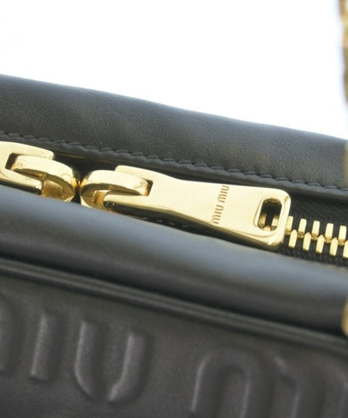 Miu Miu กระเป๋าถือขนาดใหญ่