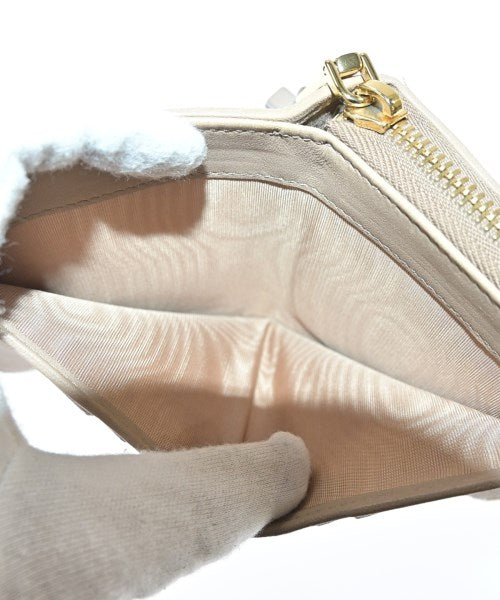 Miu Miu กระเป๋าสตางค์/กระเป๋าใส่เหรียญ