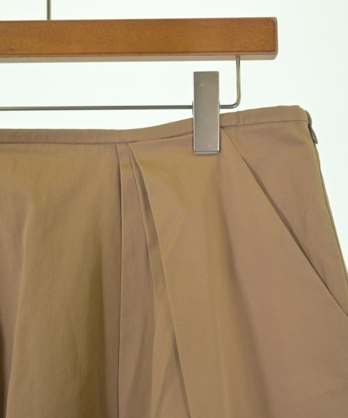 Miu Miu กระโปรงยาวถึงเข่า