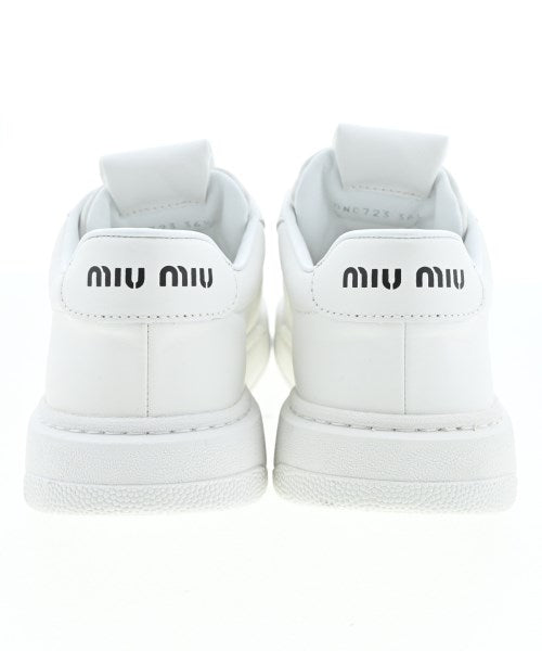 Miu Miu รองเท้าผ้าใบ