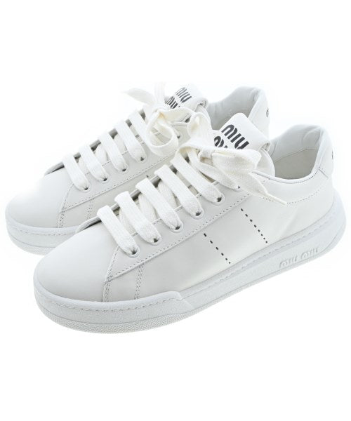 Miu Miu รองเท้าผ้าใบ