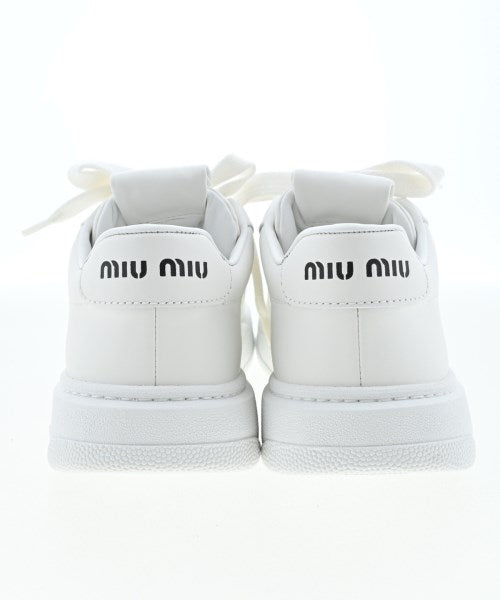 Miu Miu รองเท้าผ้าใบ