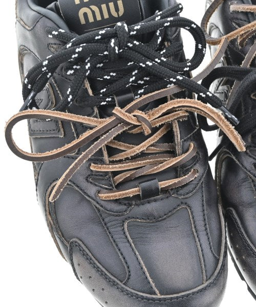 Miu Miu รองเท้าผ้าใบ