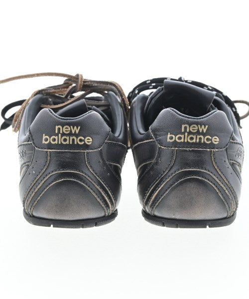 Miu Miu รองเท้าผ้าใบ