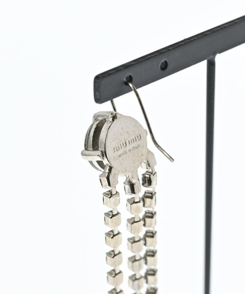 Miu Miu เจาะ