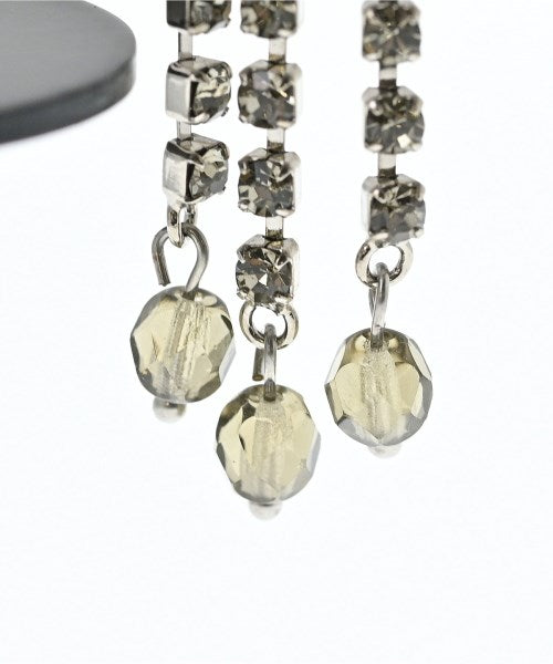 Miu Miu เจาะ